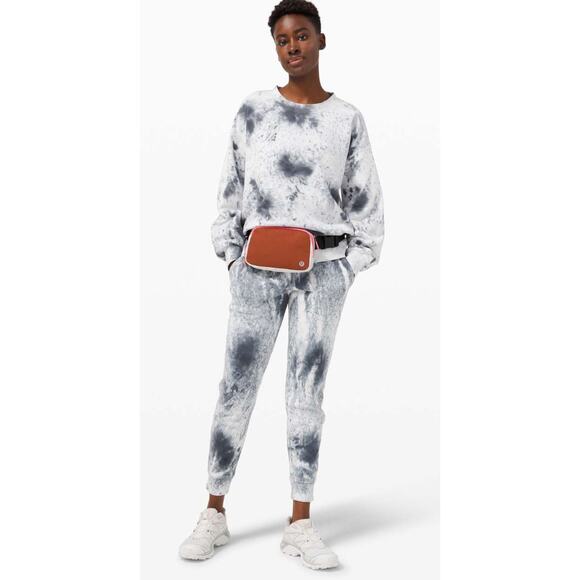 NWOT lululemon Perfectly Oversized Crew - 8 - Picture 1 of 7